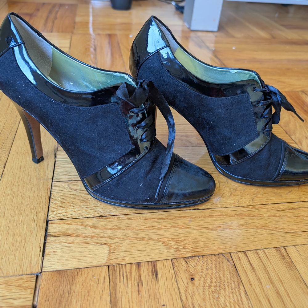 Tahari Black Patent Leather Heels